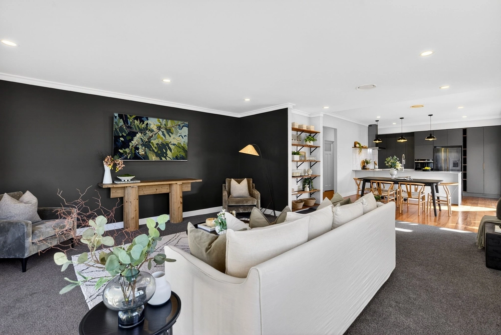 Photos of 9 Woodhouse Road
