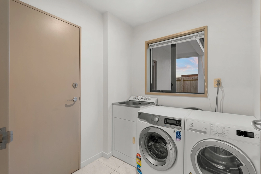 Photos of 70 Wharenui Road