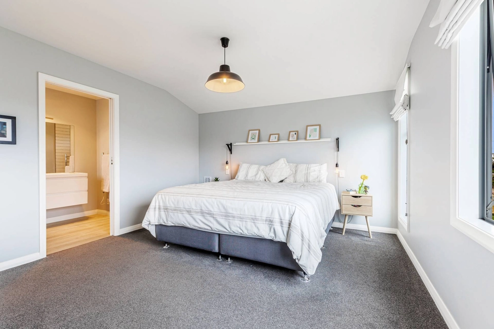 Photos of 103a wharf road te