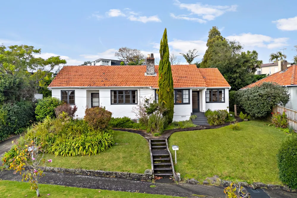 Photos of 61-63 Lingarth Street