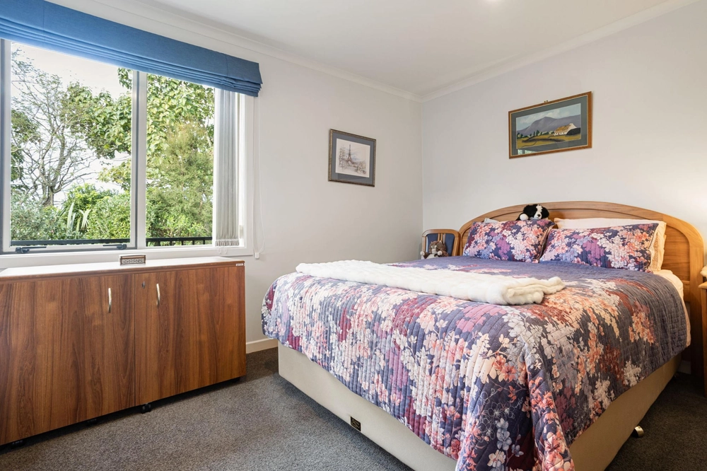 Photos of 55 Sovereign Isle Lane