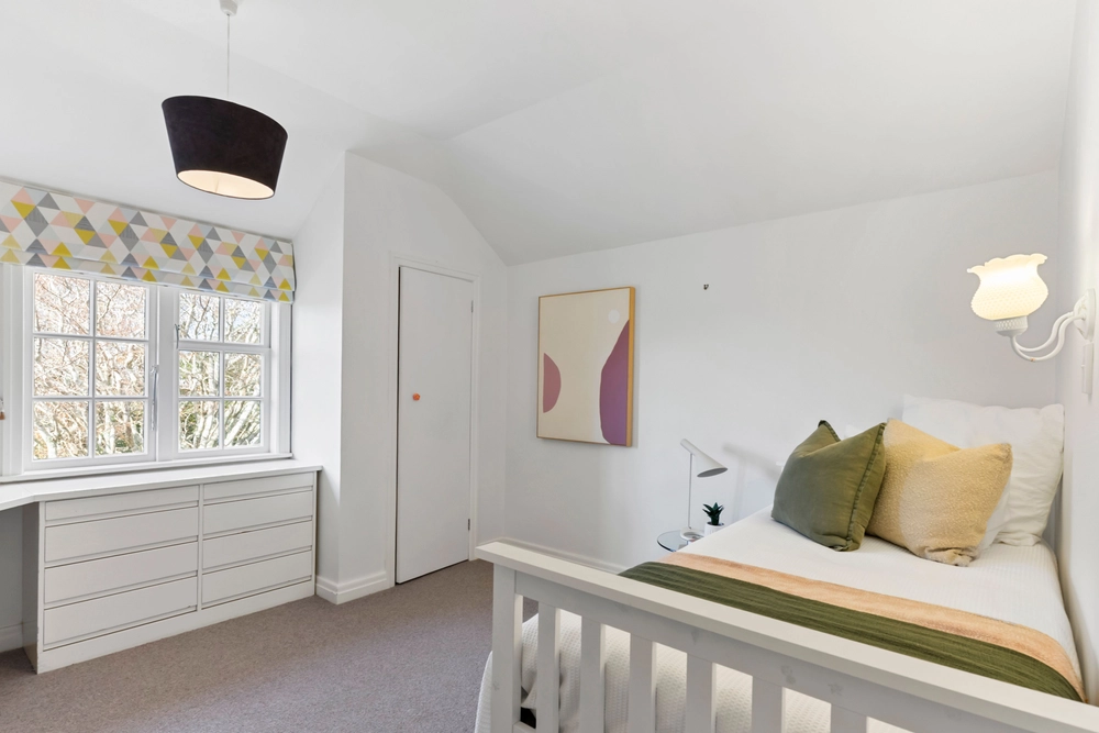 Photos of 15 Trelissick Crescent