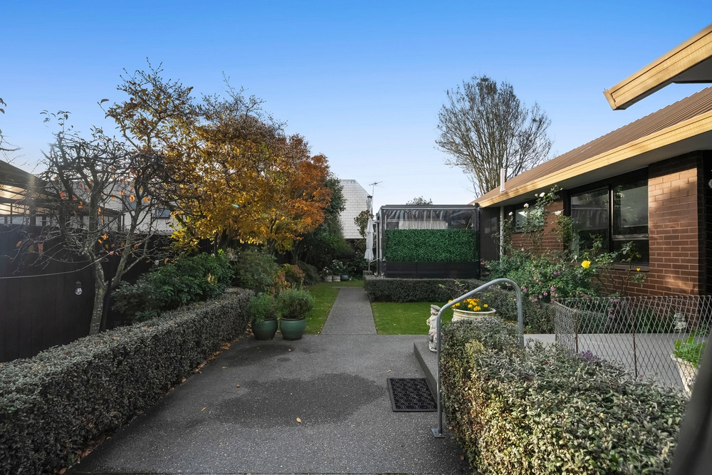 Photos of 212 Maidstone Road