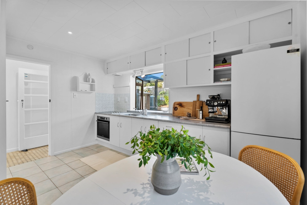 Photos of 32 Kiwi Street