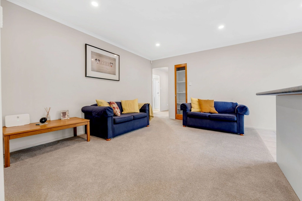 Photos of 2/32 Glanworth Place