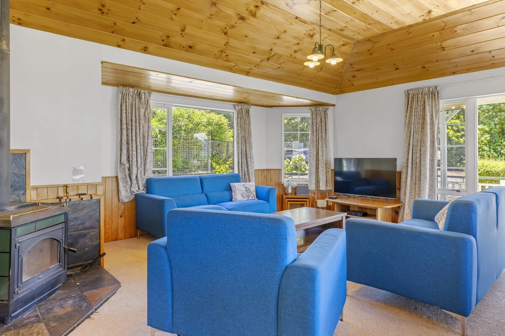 Photos of 65 Te Moenga Park