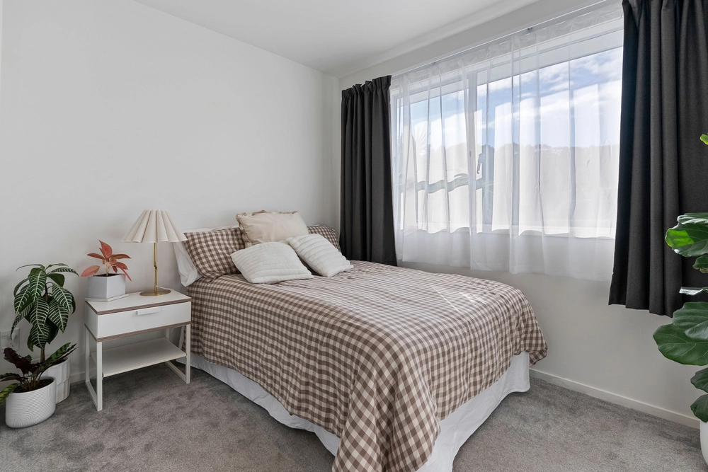 Photos of 9 Embassy Place