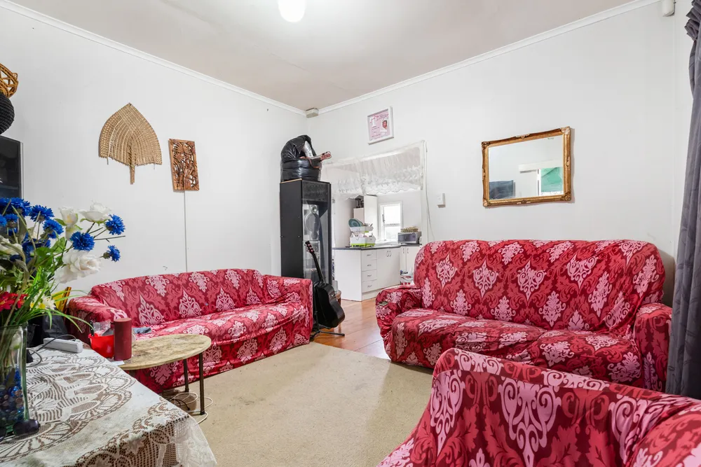 Photos of 70 Mckenzie Road