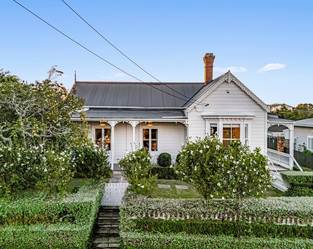 Photos of 16 Wairakei Street