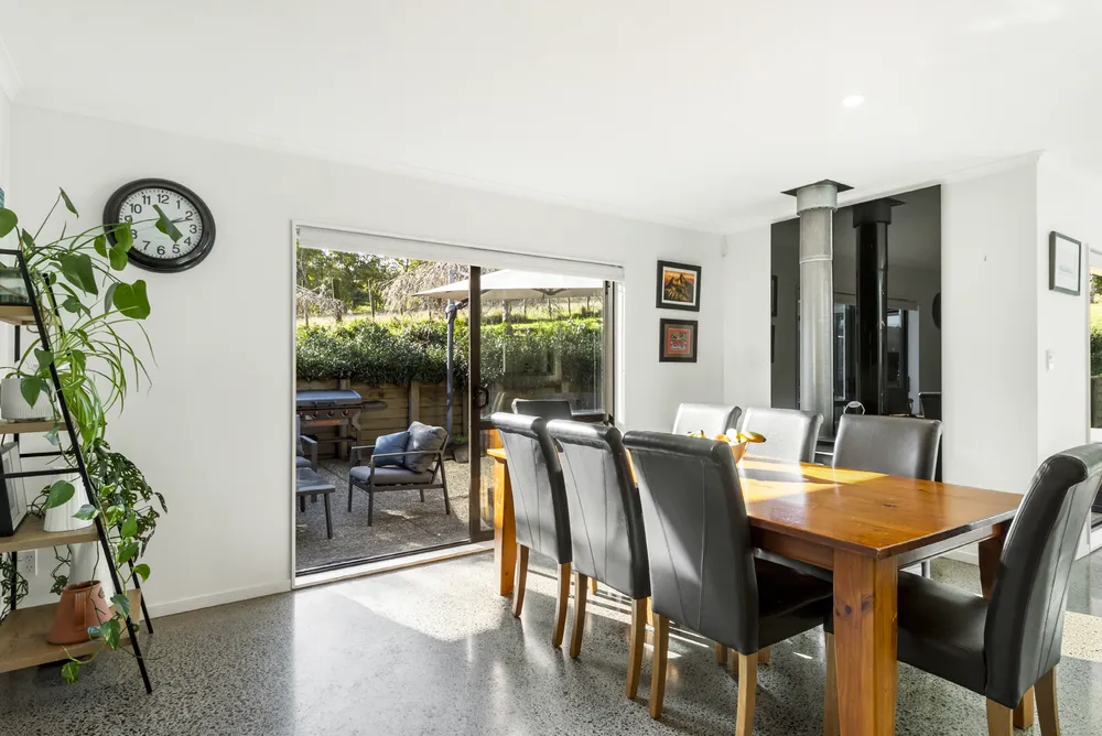 Photos of 108 Paremoremo Road