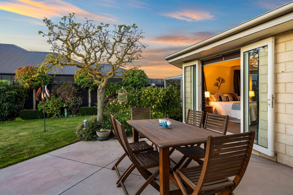 Photos of 19 Magnolia Boulevard
