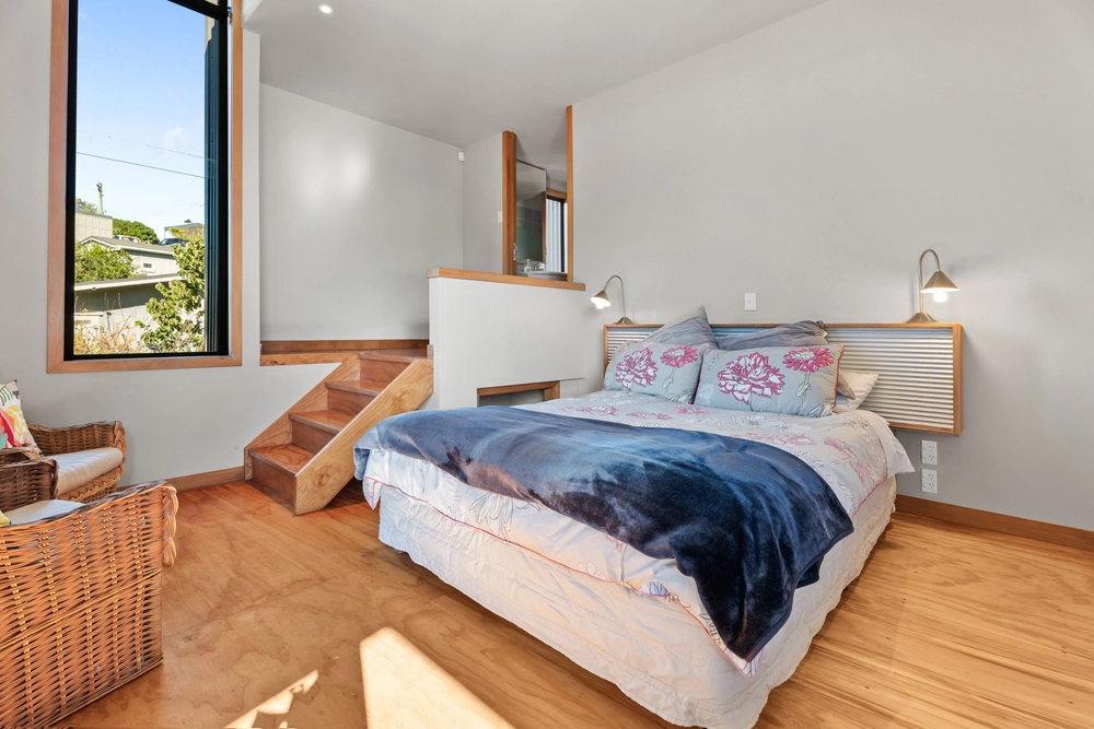 Photos of 31 Marine View Road