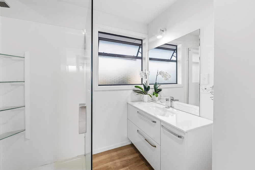 Photos of 30 Te Ara Crescent