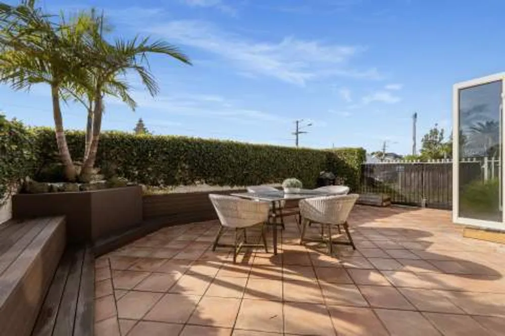 Photos of 1028A Papamoa Beach Road