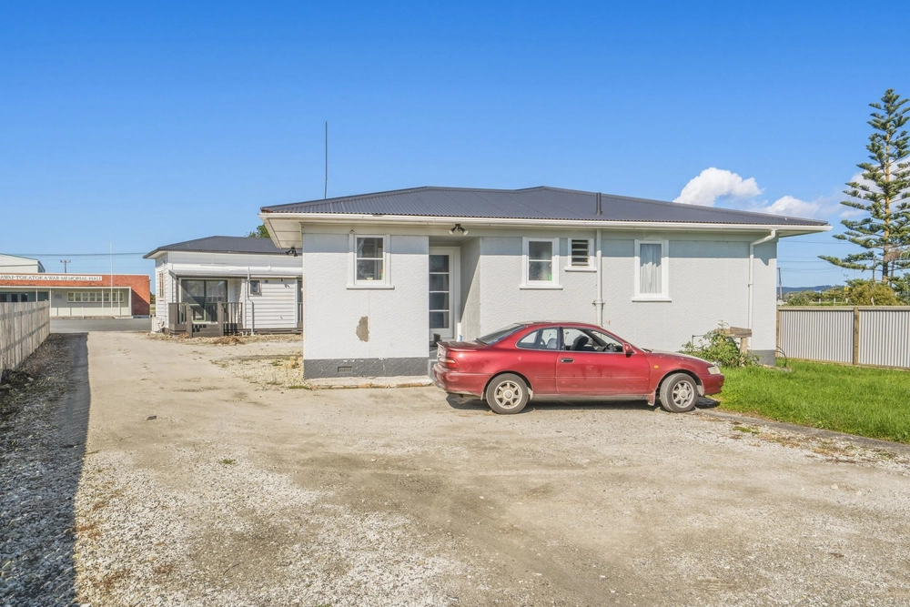 Photos of 16 Ruawai Wharf Road