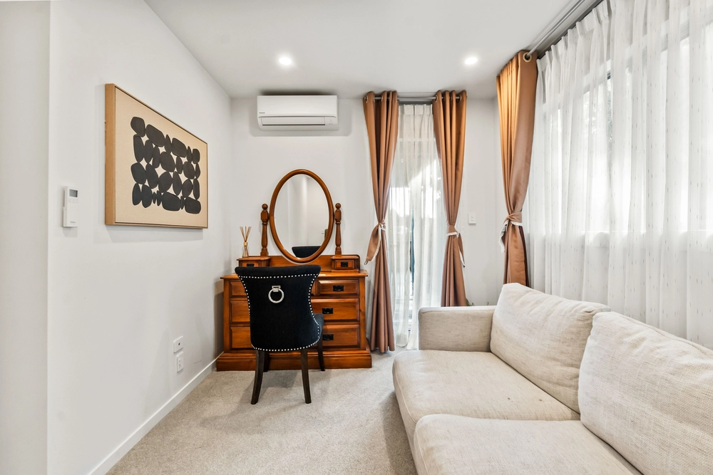 Photos of 32 Joyces Road