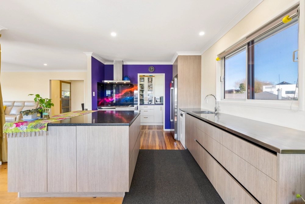 Photos of 11 Sullivan Avenue