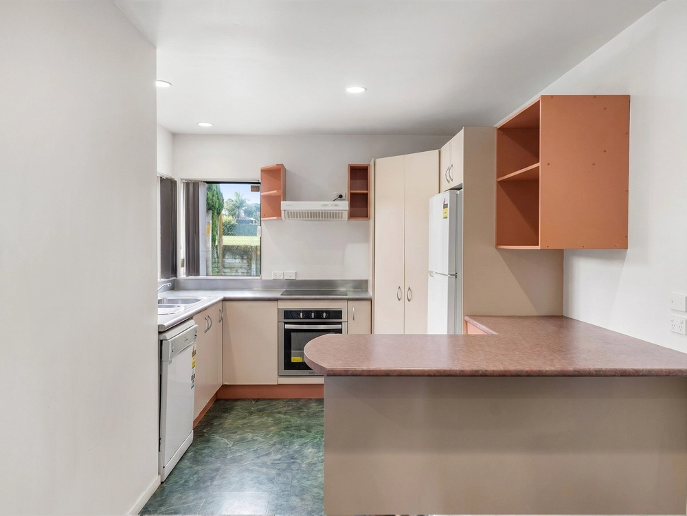Photos of 2/124 Alfriston Road