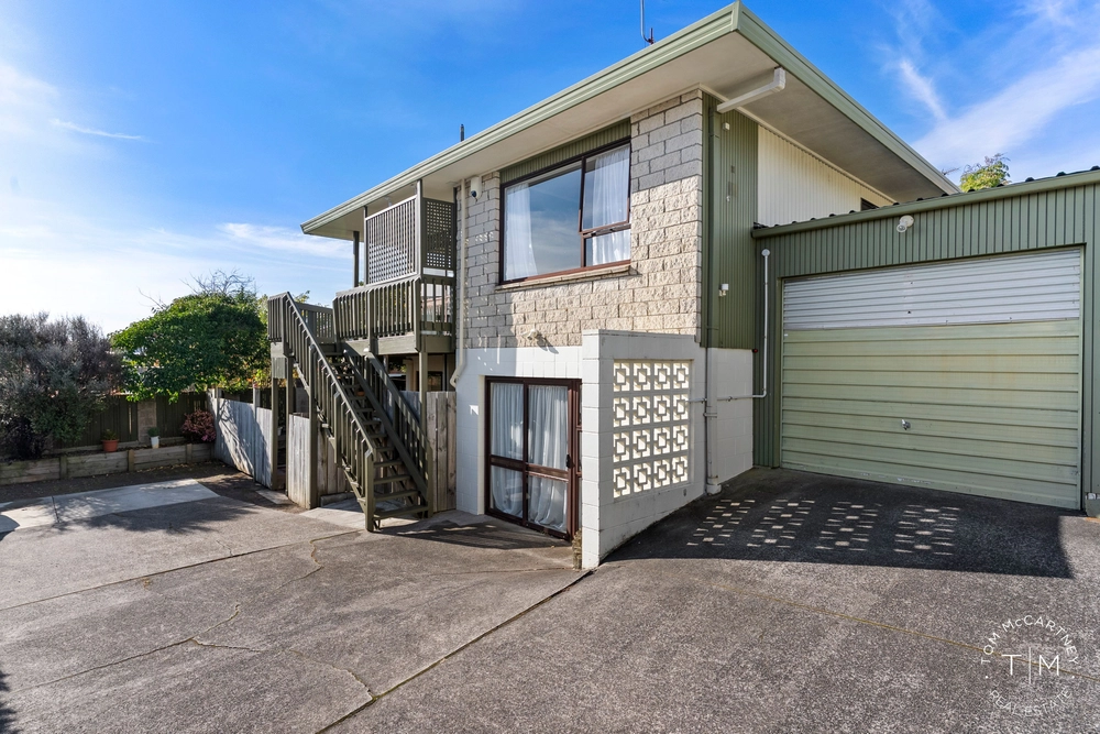 Photos of 64B Highland Park Drive
