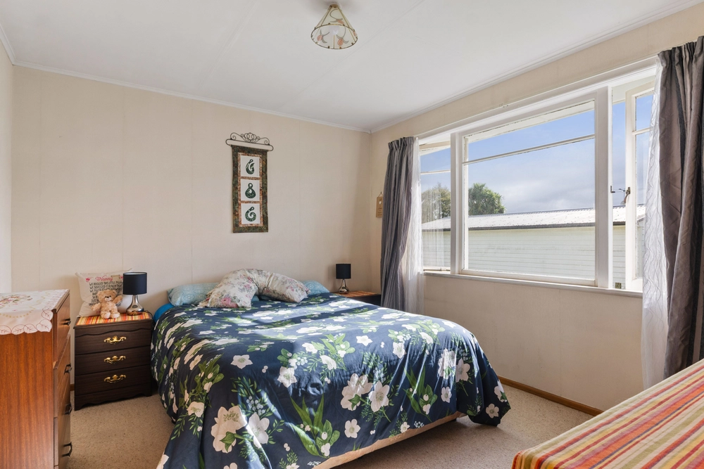 Photos of 21 Ropata Street