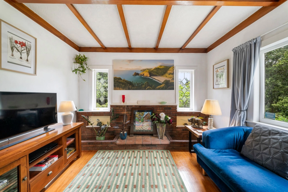 Photos of 83 Endeavour Street