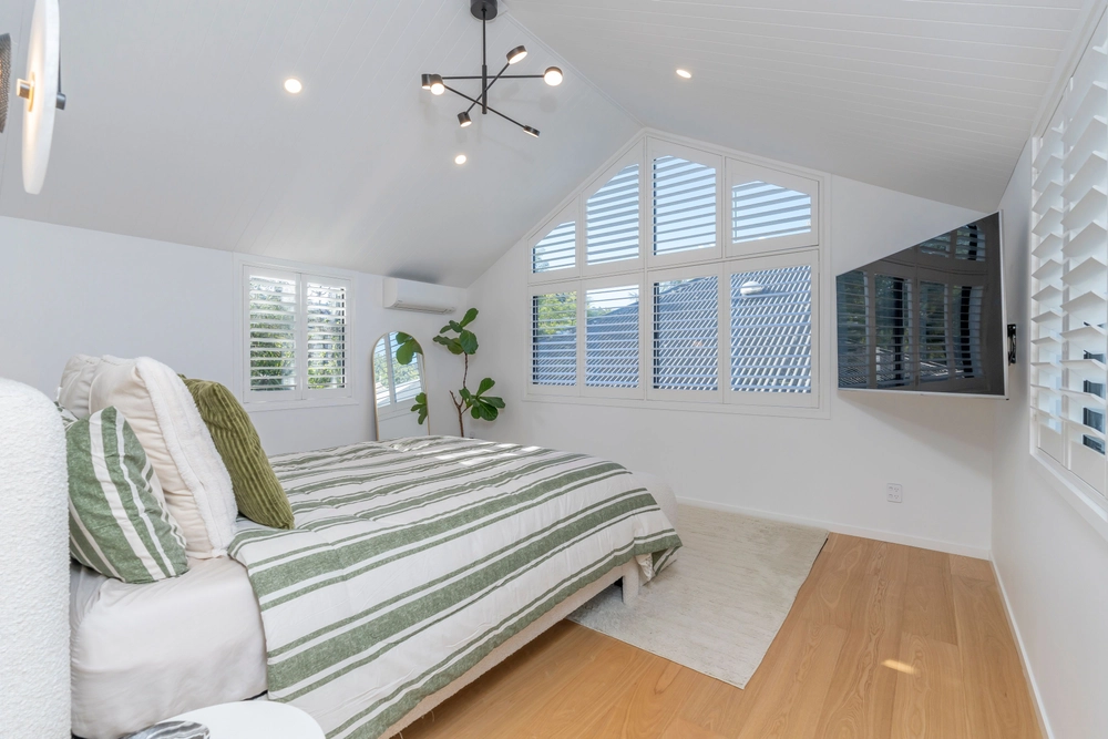 Photos of 18 Mostyn Street