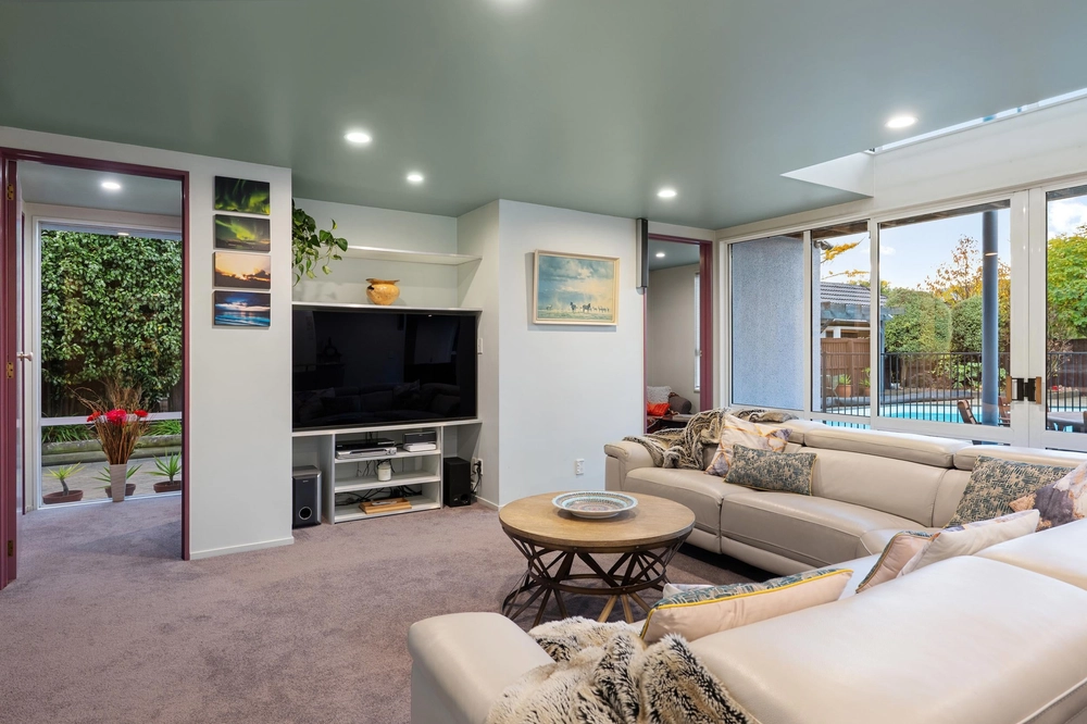 Photos of 74 Regency Crescent
