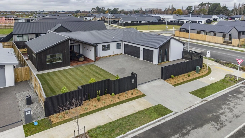 Photos of 2 Cathie Street