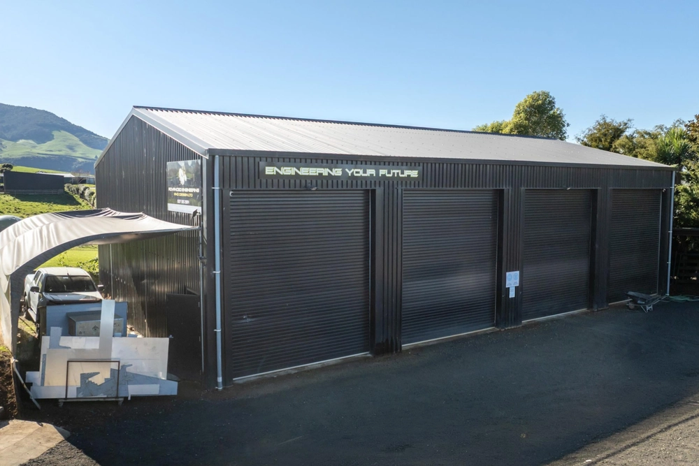 Photos of 992 Te Kawa Road