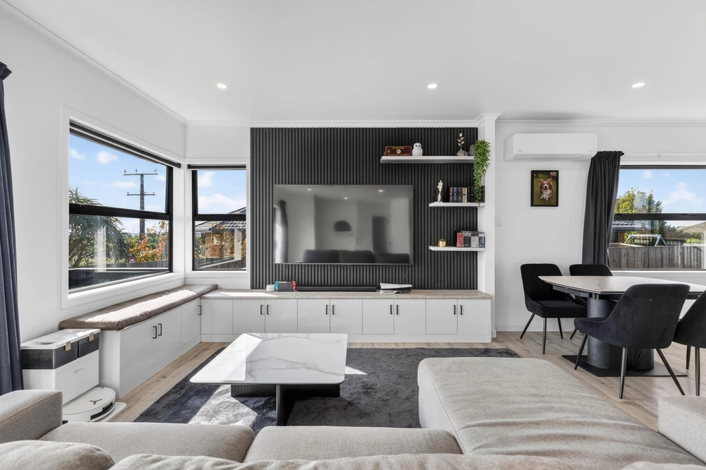 Photos of 121 Baverstock Road