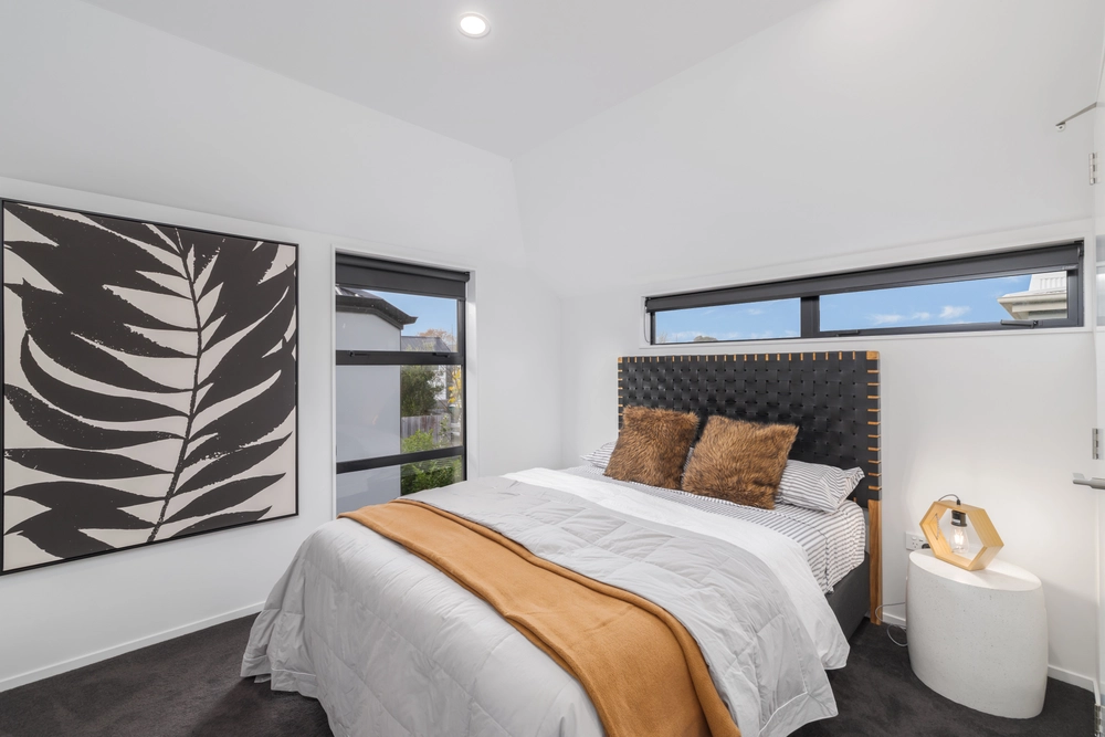 Photos of 8/182 Chester Street East