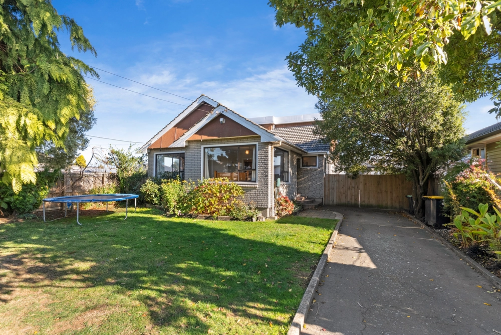Photos of 72 Middleton Road