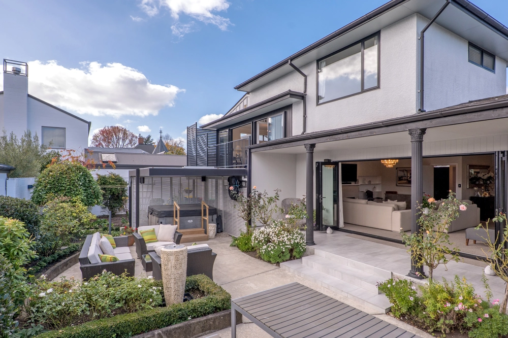 Photos of 15 Mcdougall Avenue