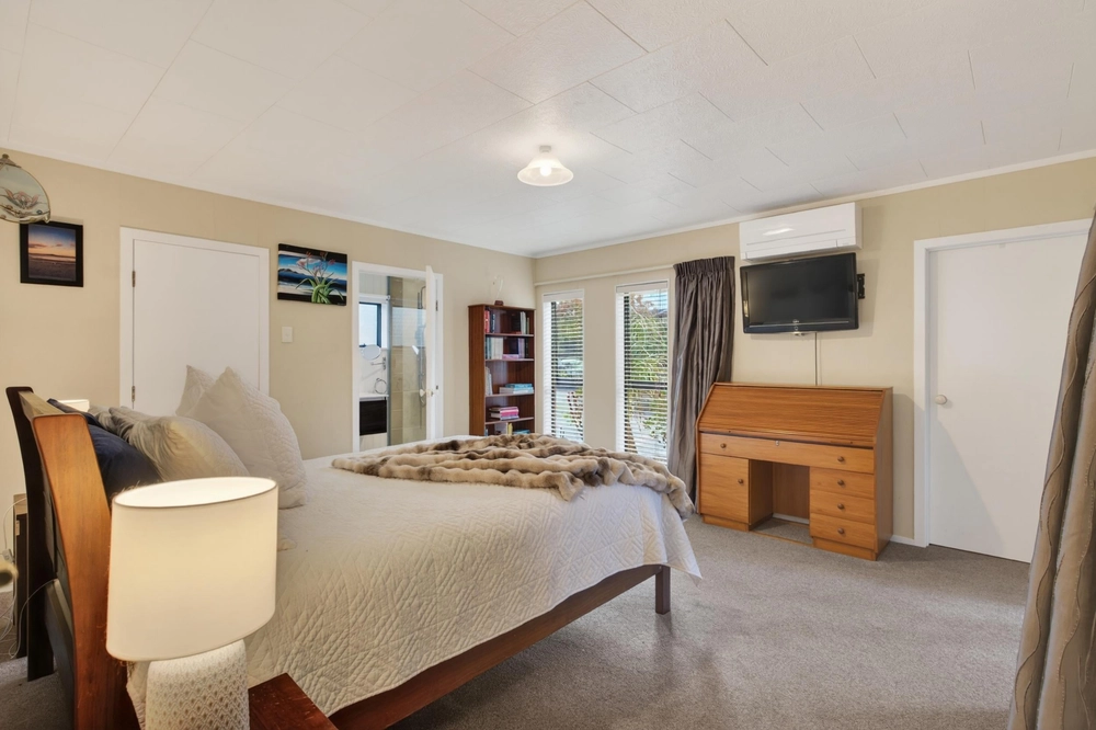 Photos of 16 Rosella Place
