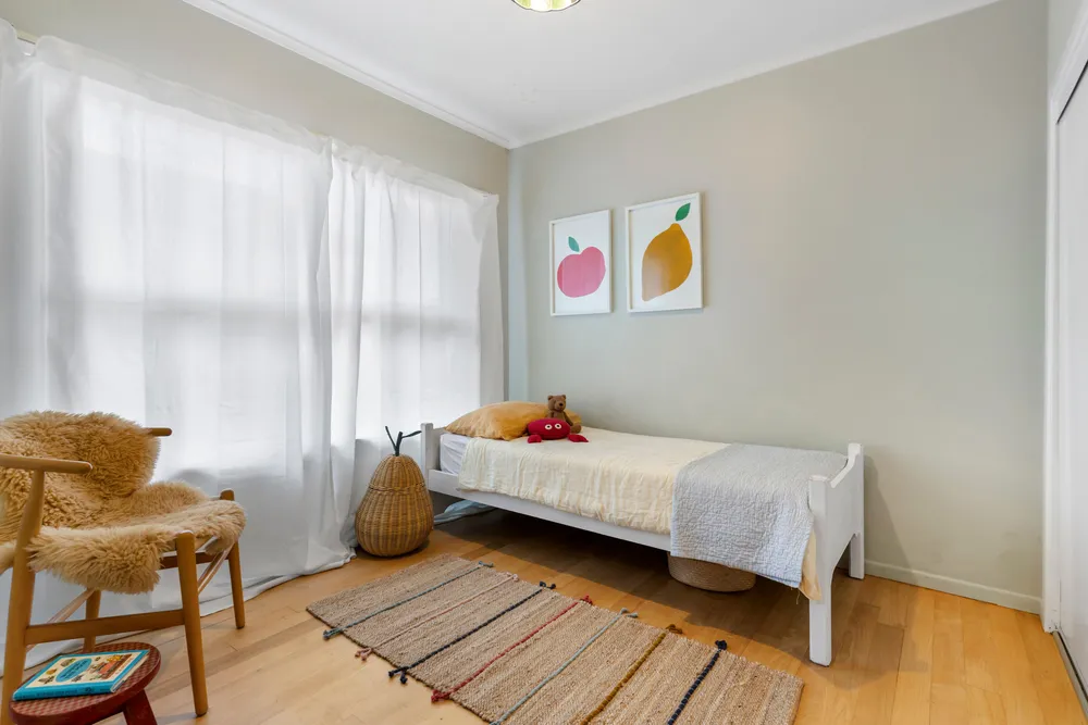 Photos of 2/4 Penzance Road