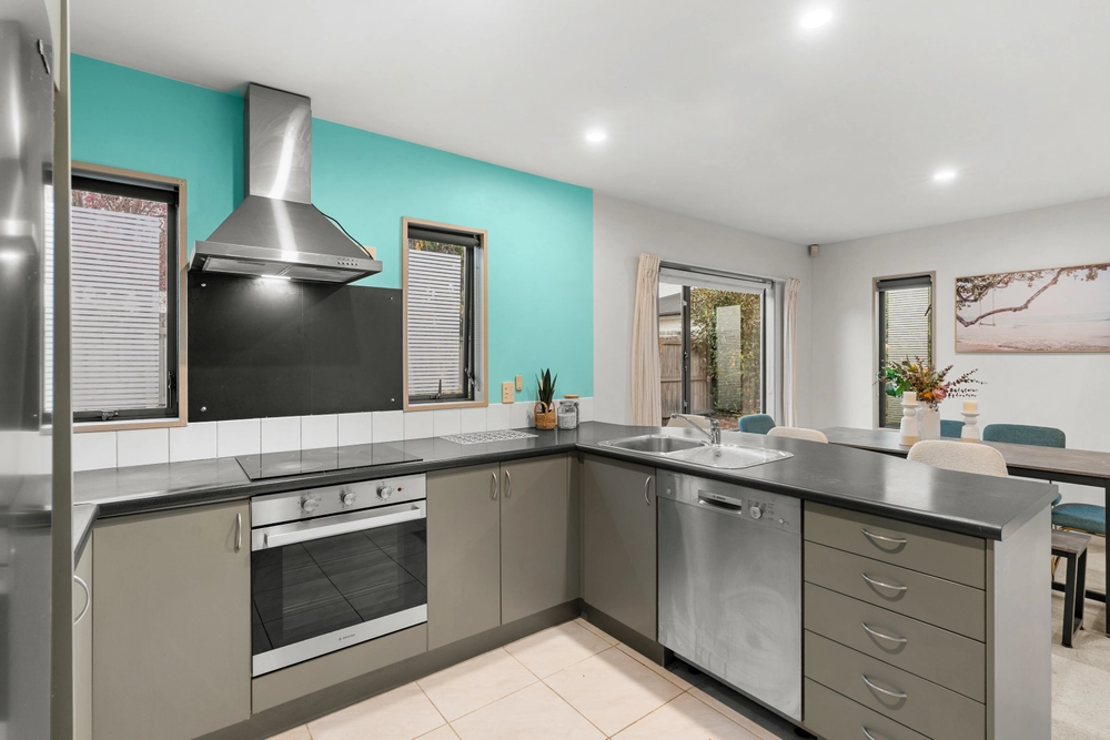 Photos of 70 Wharenui Road