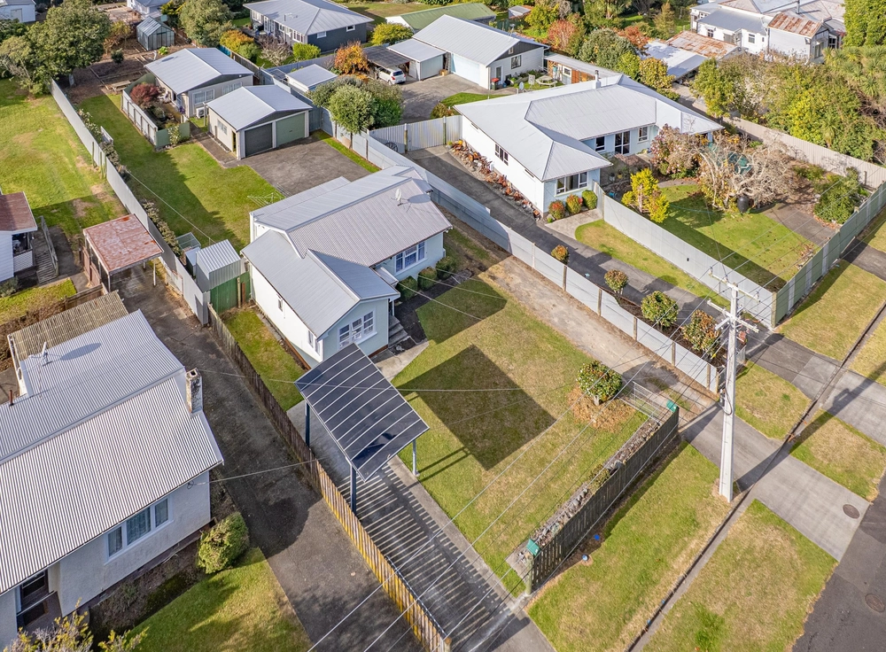 Photos of 4 and 4A Kells Avenue