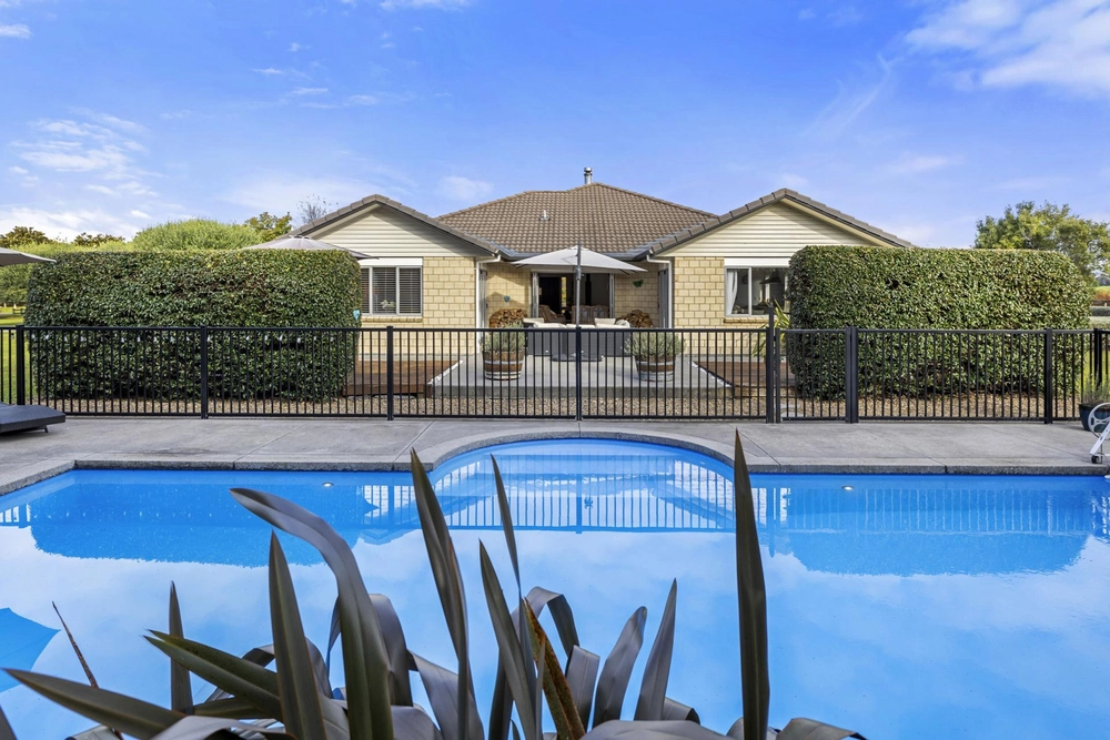 Photos of 46 Glen Ida Way