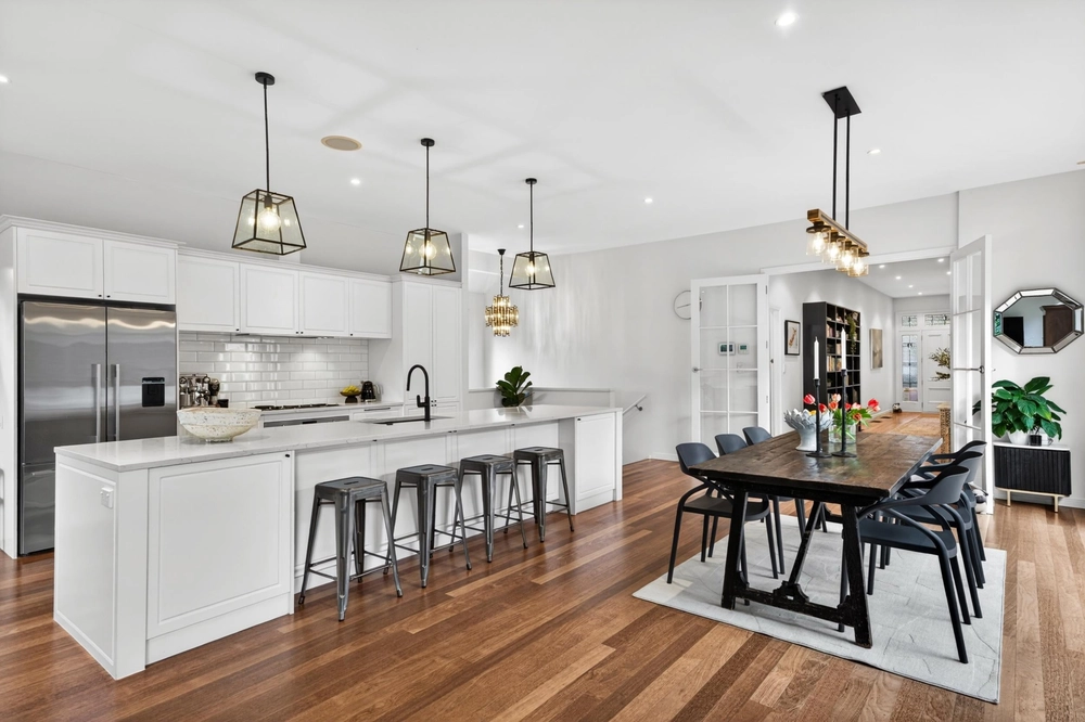 Photos of 12 Woodley Avenue