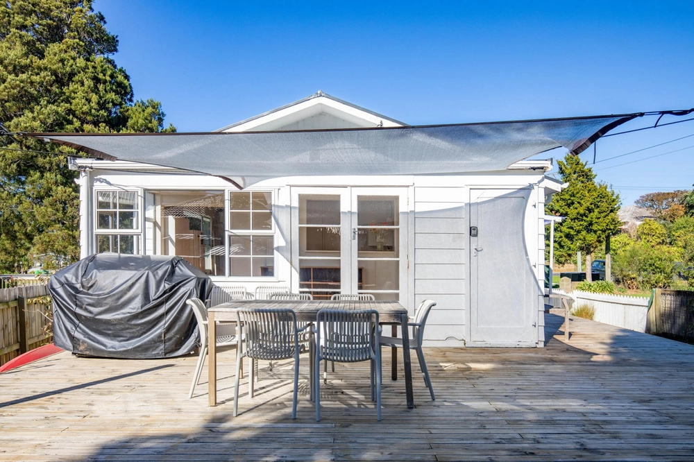 Photos of 42B Wallis Street