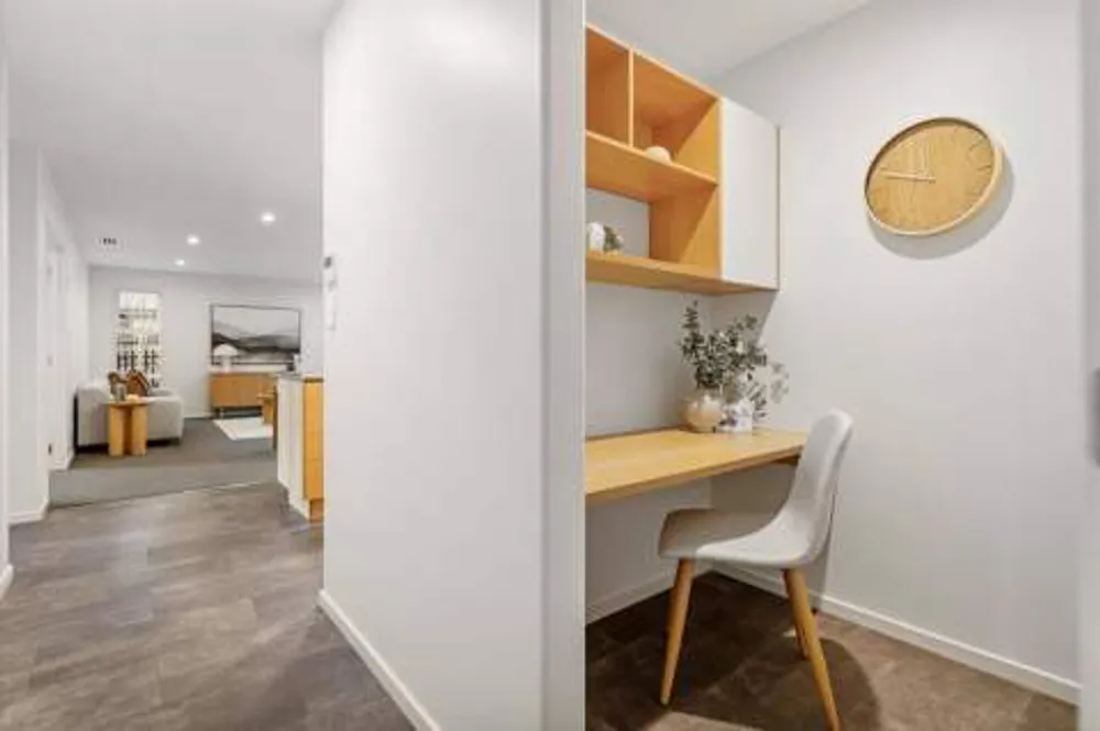 Photos of 217 Lakes Boulevard