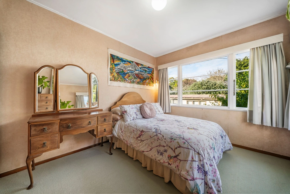 Photos of 48A Athens Road