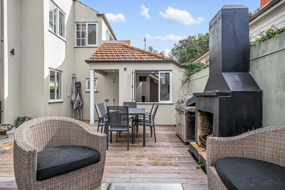 Photos of 55 St Stephens Avenue