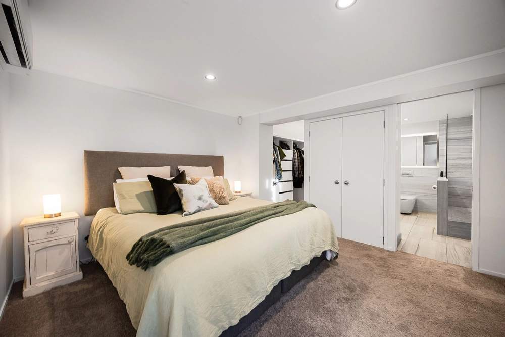 Photos of 7 Odin Place