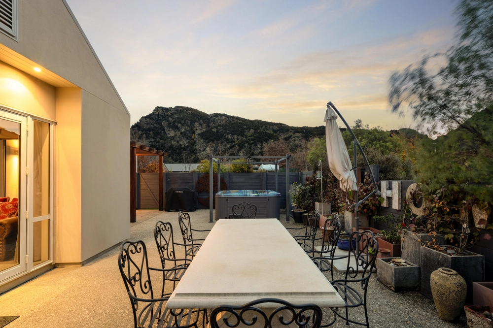 Photos of 1153 Aubrey Road