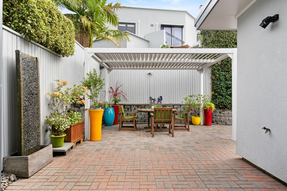 Photos of 19G Vause Street