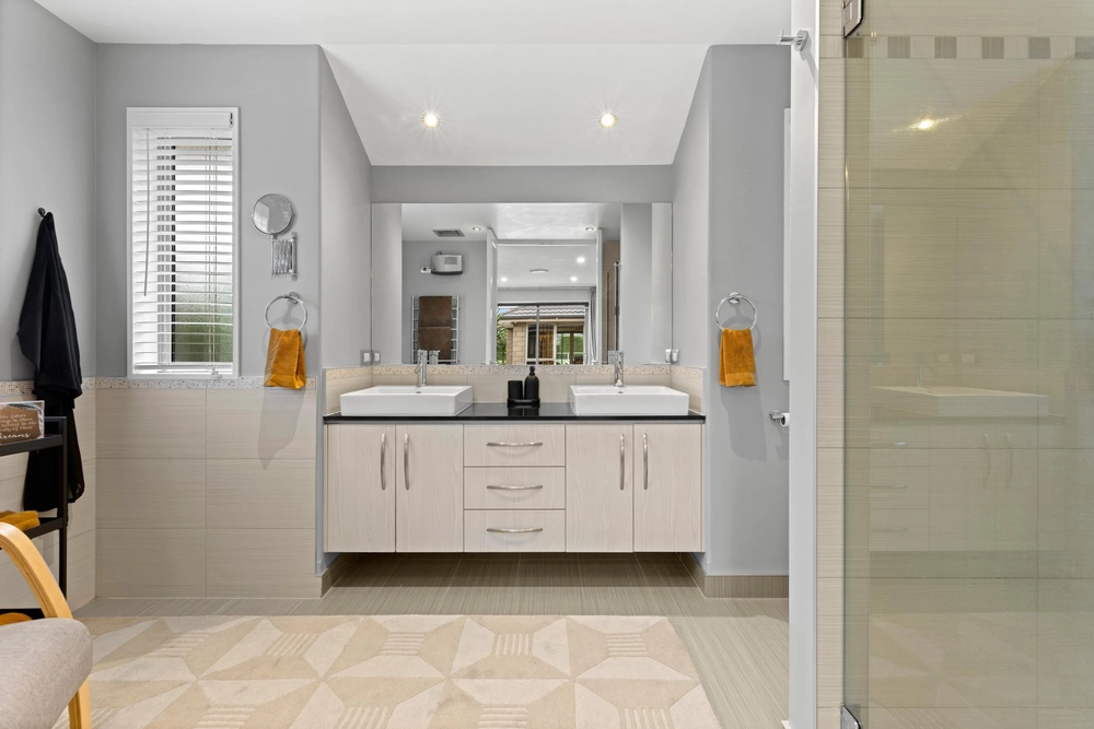 Photos of 41 Sheridan Drive