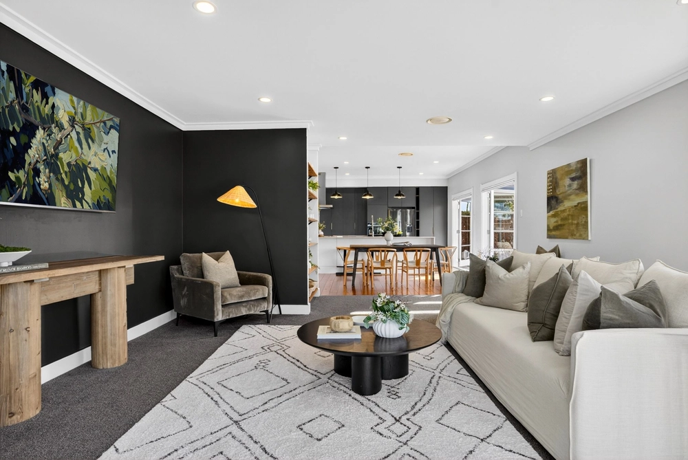 Photos of 9 Woodhouse Road