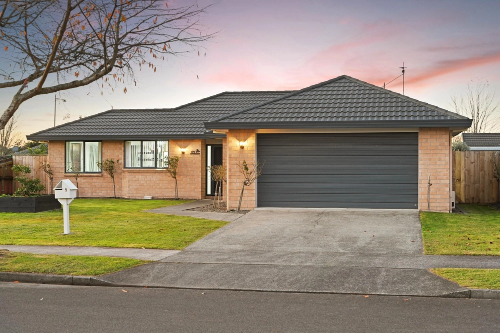 Photos of 9 Wembley Close