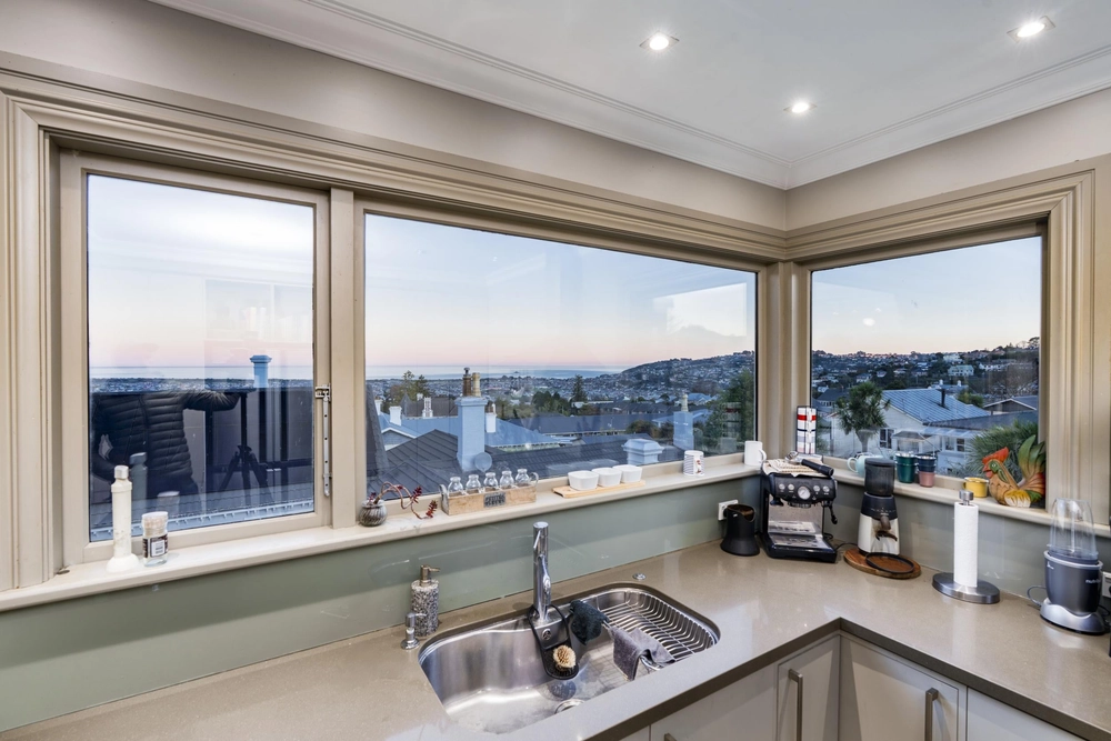 Photos of 101 Eglinton Road